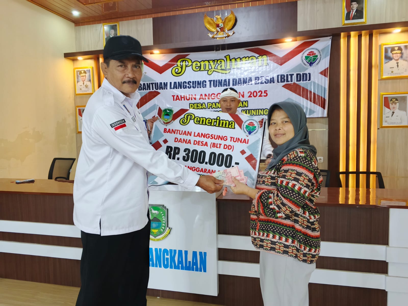 Desa Pangkalan Salurkan BLT Dana Desa 2025 untuk Seluruh Penyandang Disabilitas, Bukti Nyata Kepedulian Sosial